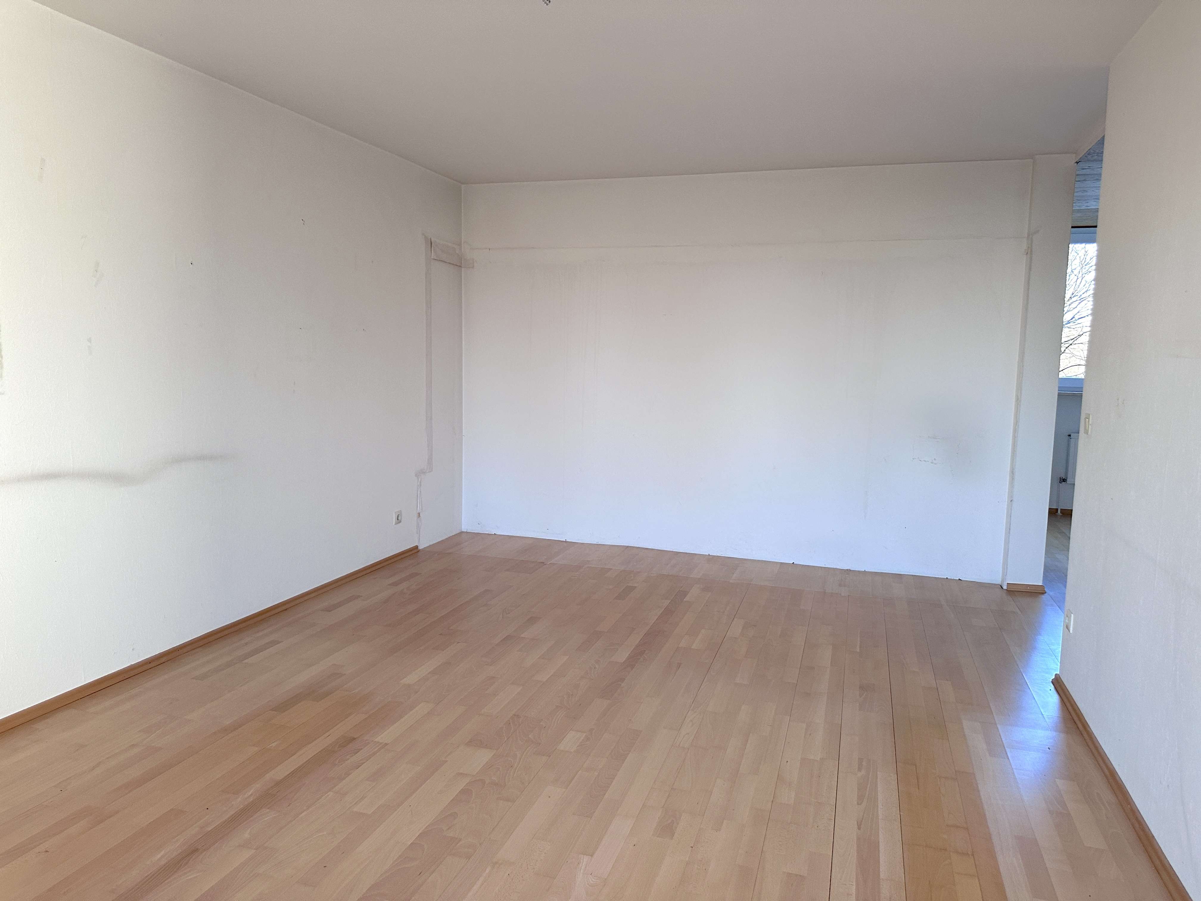 Traumhaft geschnittene 3-Zimmer-Wohnung, große Loggia, TG-Stellplatz, ca. 80m2, München – Bild 4