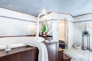 Mediterranes Idyll: Luxus-Villa mit Parkgrundstück & Wellnessbereich – Die vollständige Adresse der Immobilie erhältst du vom Anbieter., 22147 Rahlstedt, Hamburg – Vorschaubild 41