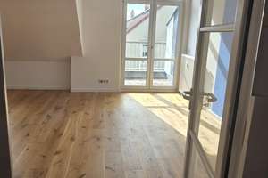 Traumhafte Dachgeschosswohnung mit wunderschönem Ausblick – Rotkelhchenweg 3, 14532 Stahnsdorf – Vorschaubild 3