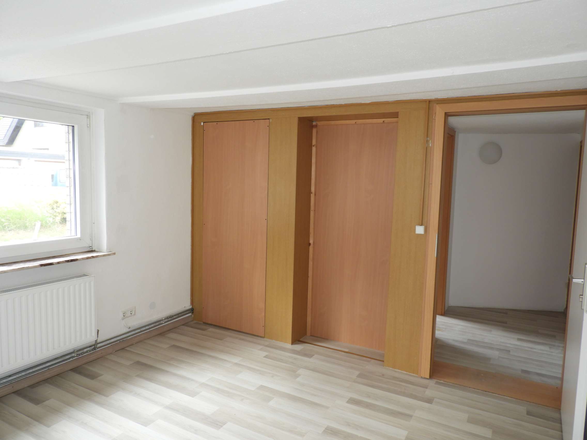 Immobilie in Schellerten - Großes Haus mit neun Zimmer in Oedelum! - Bild 11