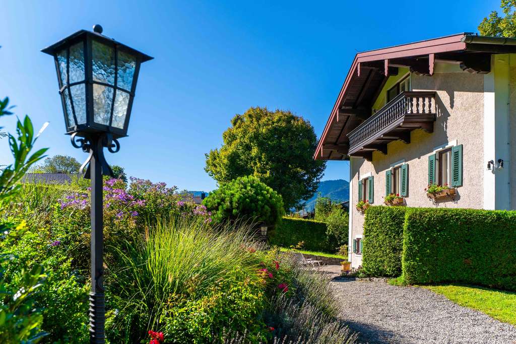 Immobilie in Marquartstein - Idyllisches Familiendomizil in den Chiemgauer Bergen - Bild 2