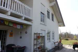 Sonniges Zweifamilienhaus mit traumhaftem Naturanschluss und herrlicher Weitsicht – Altötting (Kreis) – Vorschaubild 1