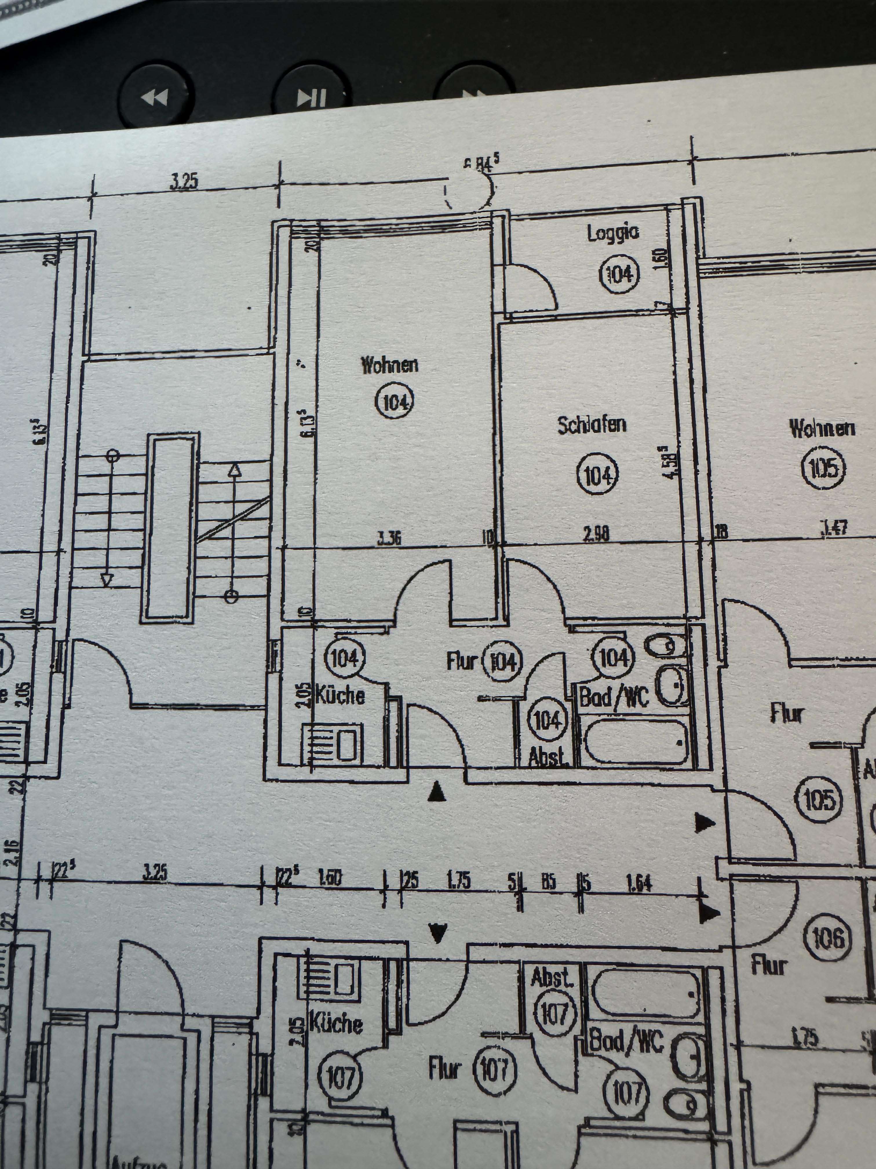 2 Zimmer ruh. WG-geeignet Nähe Uni, renovierungsbed. entkernt, frei, S/W BLK, Lift, Tübingen Kreis – Bild 3