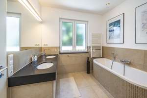 MODERNE PENTHOUSEWOHNUNG IM HERZEN DER STADT! – Die vollständige Adresse der Immobilie erhältst du vom Anbieter., 41061 Gladbach, Mönchengladbach – Vorschaubild 8