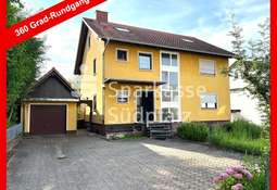 Einfamilienhaus mit Garage