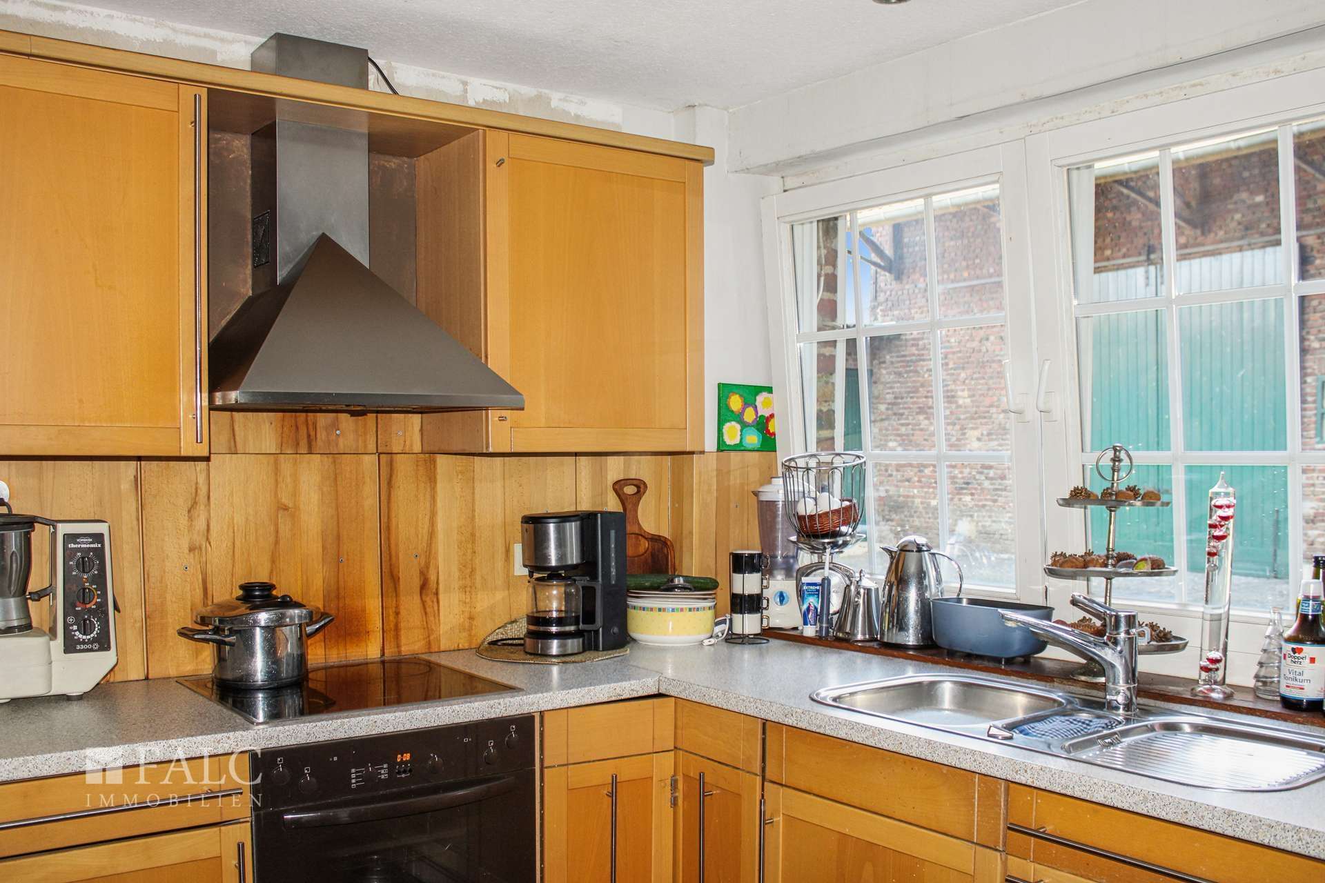 Immobilie in Linnich - Vierkanthof mit Blick auf Wiesen und Felder - Bild 1