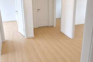 Helle 3-Zimmer-Wohnung 106 m² | Verglaster Balkon| EBK – Friedberger Str. 125, 86163 Hochzoll-Nord, Augsburg – Vorschaubild 5