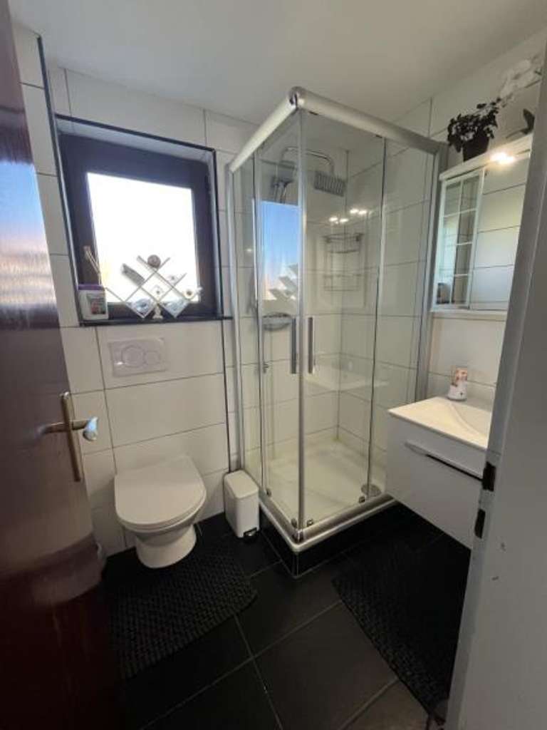 Immobilie in Mittelbiberach - Frei stehendes Einfamilienhaus mit Charme - Einziehen und Wohlfühlen! - Bild 3