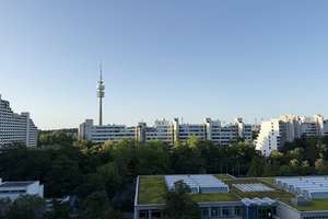 Hochgelegene gut geschnittene 3-Zimmer-Wohnung im Olympiadorf mit großer Südterrasse
