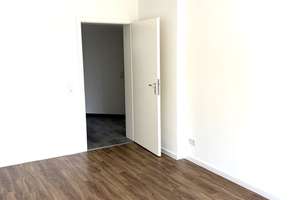 **** Einziehen und Wohlfühlen - charmant modernisierte Erdgeschoss-Wohnung.... **** – Die vollständige Adresse der Immobilie erhältst du vom Anbieter., 42651 Solingen-Mitte, Solingen – Vorschaubild 4