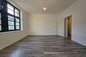 Krefeld, zentral gelegen: Altbauwohnung mit großer Wohnküche als Mittelpunkt,  3 Zimmer, im 2. OG ! – Die vollständige Adresse der Immobilie erhältst du vom Anbieter., 47805 Dießem/Lehmheide, Krefeld – Vorschaubild 1