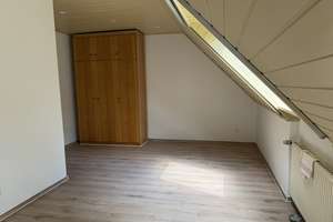 Schönes DG-Appartement Altdorf-Rasch – Die vollständige Adresse der Immobilie erhältst du vom Anbieter., 90518 Altdorf bei Nürnberg – Vorschaubild 2