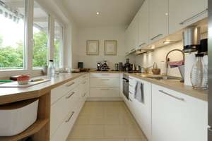 Sonnige, elegante 4 Raum DG Wohnung mit umlaufender Terrasse! Neuhausen Nymphenburg! – Nibelungenstraße 55d, 80639 Nymphenburg, München – Vorschaubild 18