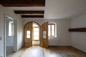 Wohnen im historischen Stadel aus dem 13. Jh. mit Garten und Garage mitten in der Altstadt – Die vollständige Adresse der Immobilie erhältst du vom Anbieter., 93047 Innenstadt, Regensburg – Vorschaubild 4