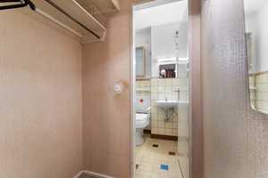 Bremen-Mittelshuchting: Reihenendhaus auf großem Grundstück mit Garage – Bremen – Vorschaubild 9