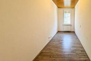 Bezugsfreie 4-Zimmer-Wohnung mit Balkon und zwei Bädern im Herzen von Fürth – Die vollständige Adresse der Immobilie erhältst du vom Anbieter., 90762 Altstadt, Innenstadt, Fürth – Vorschaubild 8