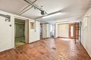 Charmantes Zweifamilienhaus in Weilimdorf mit Garten, Terrasse und zwei Garagen – Die vollständige Adresse der Immobilie erhältst du vom Anbieter., 70499 Weilimdorf (Ortsteil), Stuttgart – Vorschaubild 23