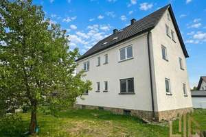 Potenzialreiches Mehrfamilienhaus in Schwarzenbach bei Pressath – Ideal für Sanierer & Investoren – Die vollständige Adresse der Immobilie erhältst du vom Anbieter., 92270 Schwarzenbach – Vorschaubild 2