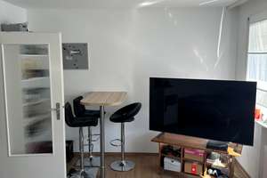 Gepflegte 1-Zimmer-Wohnung  mit Einbauküche in Stuttgart-Feuerbach – Die vollständige Adresse der Immobilie erhältst du vom Anbieter., 70469 Feuerbach-Mitte, Stuttgart – Vorschaubild 3