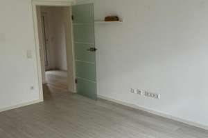 Renovierte 2-Zimmer-Wohnung mit Balkon und Blick ins Grüne in ruhiger Lage – Die vollständige Adresse der Immobilie erhältst du vom Anbieter., 40595 Garath, Düsseldorf – Vorschaubild 4