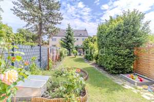 Gepflegtes Reihenmittelhaus mit großem Garten und Garage in Nürnberg – Die vollständige Adresse der Immobilie erhältst du vom Anbieter., 90439 Sankt Leonhard, Nürnberg – Vorschaubild 17