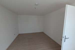 Wohnen mit Charakter: Kompaktes Apartment in Karlsruhe-Knielingen – Sudetenstraße 44, 76187 Knielingen, Karlsruhe – Vorschaubild 3