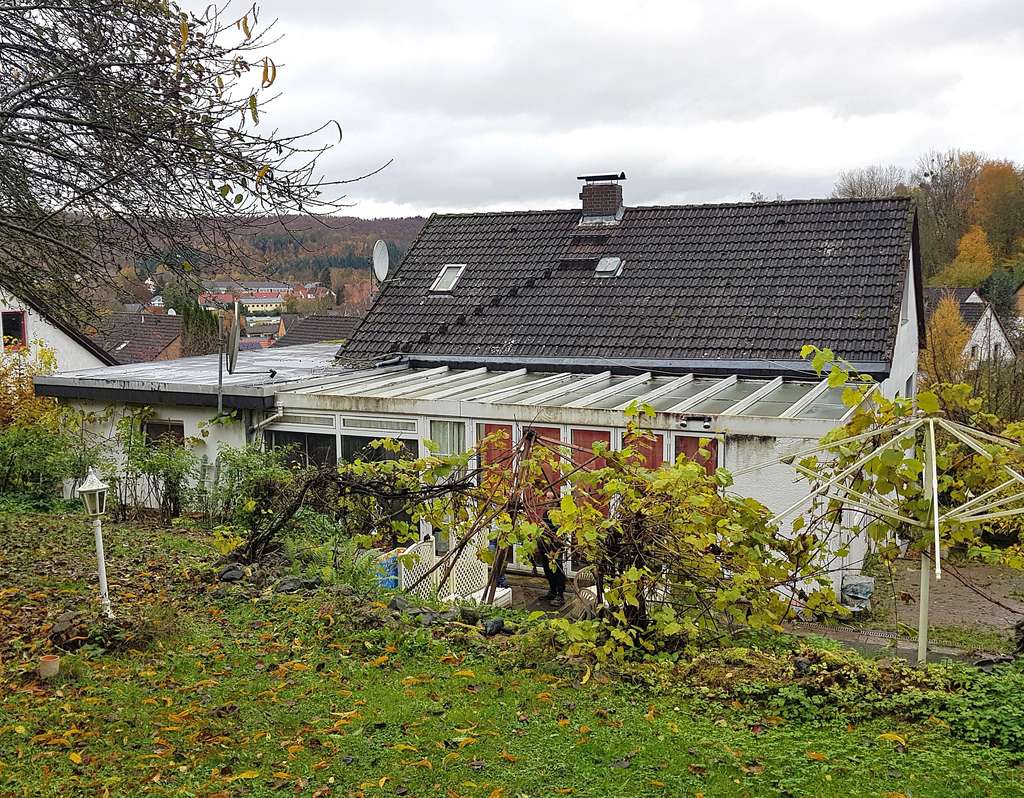 Immobilie in Bad Gandersheim - Für den Erwerber provisionsfrei! - Zweifamilienhaus in Bad Gandersheim - Bild 1