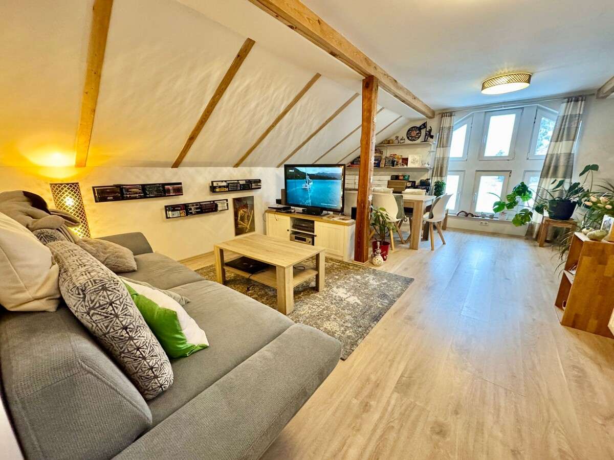 Immobilie in Viereck - HORN IMMOBILIEN ++ Viereck bei Pasewalk, tolles Haus in toller Lage, das Richtige für Aussteiger! - Bild 1