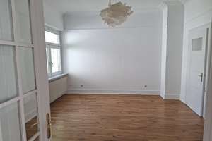 Von Privat - großzügige 4-Zimmer Altbauwohnung im 3. OG mit Balkon und Garten in Wiesbaden-Biebrich – Straße der Republik 27, 65203 Biebrich, Wiesbaden – Vorschaubild 11