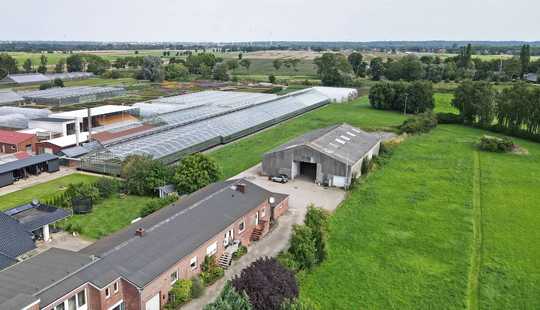 Bild von RESERVIERT: Gebäude-Ensemble für Abenteurer & Selbstversorger, mit großer Lagerhalle und Elbzugang