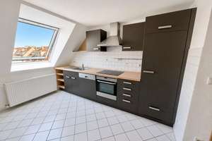 Zentrale Stadtwohnung mit 3,5 Zimmer auf zwei Ebenen mit Blick auf die Kilianskirche. – Kramstraße 6, 74072 Heilbronn, Heilbronn – Vorschaubild 8