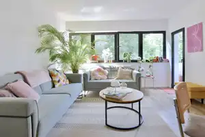 Schöne, ruhige,komplett sanierte 2 Zimmer Wohnung direkt am Stadtgarten – Krefeld – Vorschaubild 3
