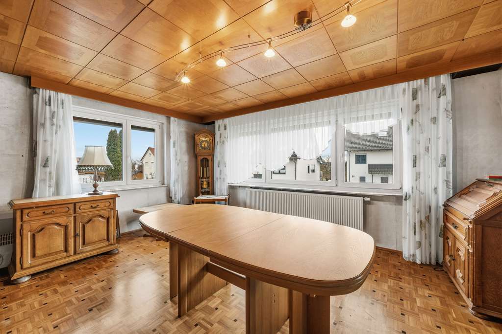 Immobilie in Haigerloch - Charmantes Einfamilienhaus mit Ausbaupotenzial, Scheune & Doppelgarage in guter Lage von Haigerloch - Bild 3