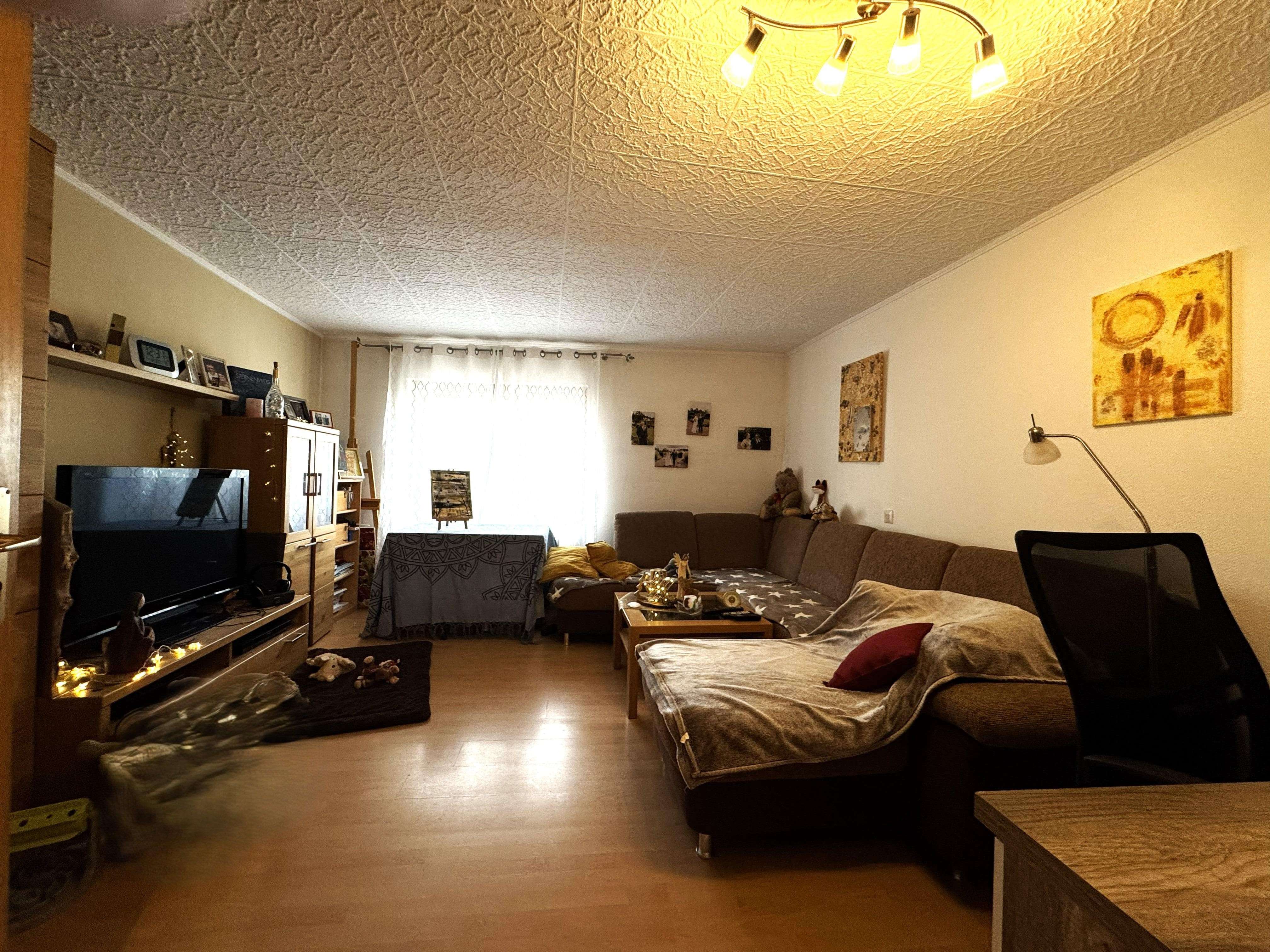 Immobilie in Gersheim - Großzügiges Einfamilienhaus mit zwei Wohneinheiten und traumhaftem Garten in Reinheim - Bild 2