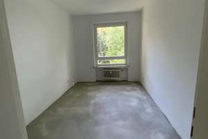 Große Küche und nen Balkon gesucht, hier bin ich.. OHNE BODENBELAG – Albert-Einstein-Straße 25, 42897 Hackenberg, Remscheid – Vorschaubild 4