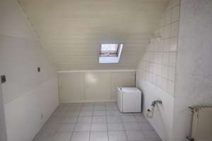 Helle 2-Zimmer-Dachgeschosswohnung, sofort verfügbar in Wiesbaden-Bierstadt