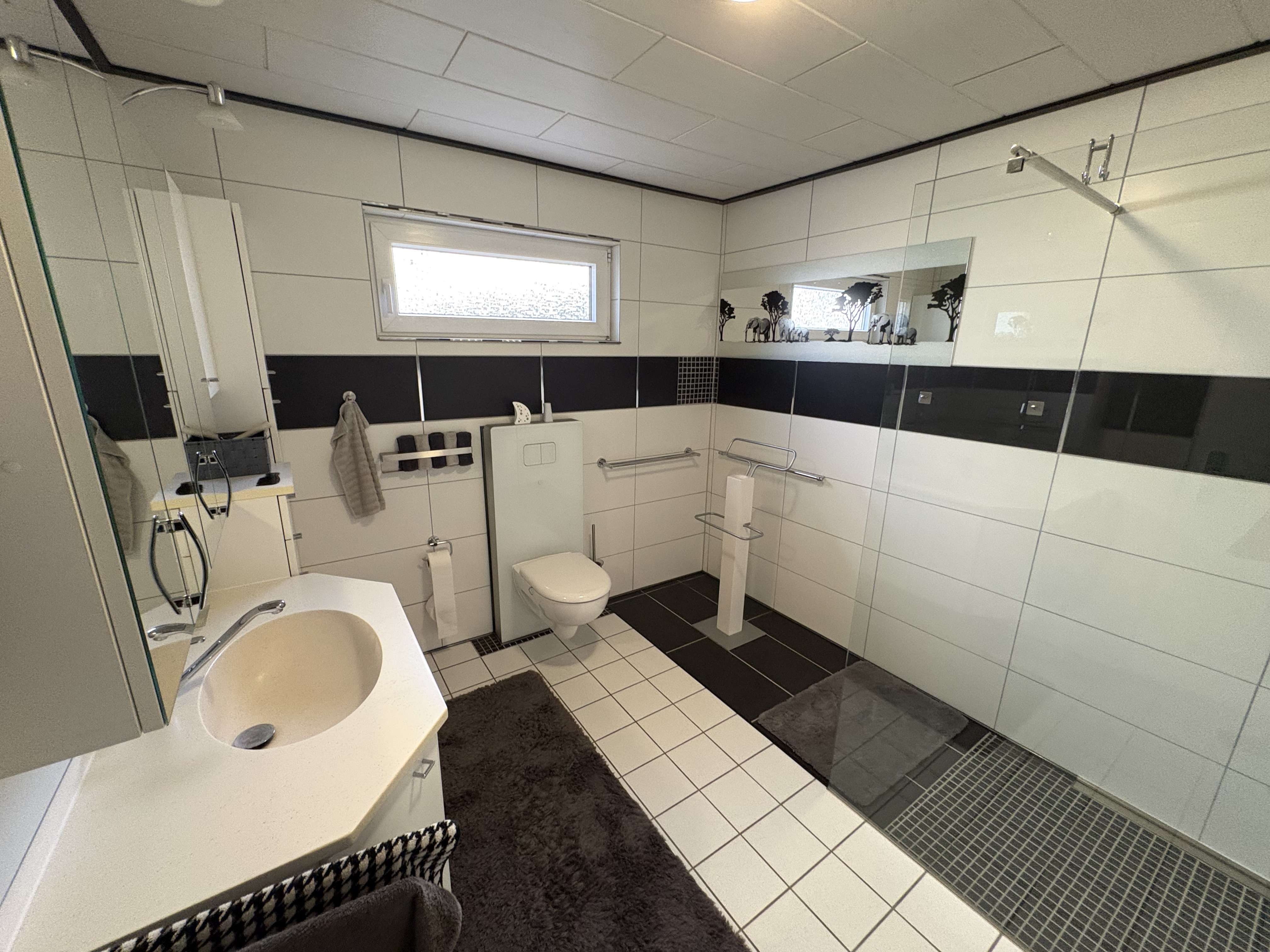 Immobilie in Kadenbach - Charmantes Einfamilienhaus mit 5,5 Zimmern in Kadenbach - Bild 3