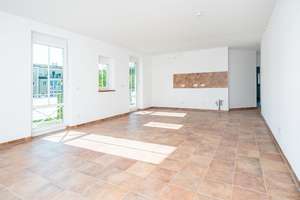 MAIER - Moderne 3-Zimmerwohnung mit 4 Balkonen, Aufzug, TG-Einzelstellplatz! – Die vollständige Adresse der Immobilie erhältst du vom Anbieter., 85598 Vaterstetten – Vorschaubild 3