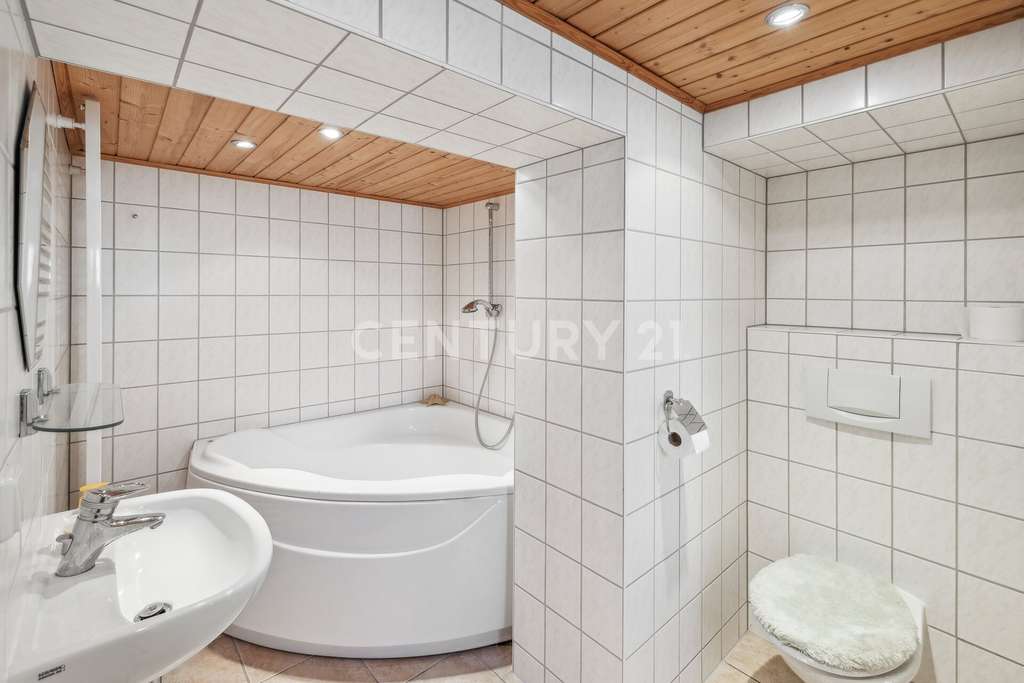 Immobilie in Woltersdorf - Ihr neues Zuhause: 4-Zimmer-Einfamilienhaus mit großem Grundstück und Garage in Woltersdorf - Bild 3