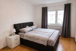Wohnen mit Charakter: 3-Zimmer-Wohnung in Haunstetten – Martinistraße 28, 86179 Haunstetten-Ost, Augsburg – Vorschaubild 2