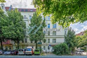 Großzügige 3,5-Zimmer-Altbauwohnung mit Balkon – stilvoll renoviert und modernisiert – Die vollständige Adresse der Immobilie erhältst du vom Anbieter., 10247 Friedrichshain, Berlin – Vorschaubild 2