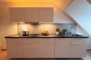 Attraktive 4-Zimmer Dachgeschosswohnung in Wiesbaden-Mitte – Die vollständige Adresse der Immobilie erhältst du vom Anbieter., 65183 Westend / Bleichstraße, Wiesbaden – Vorschaubild 4