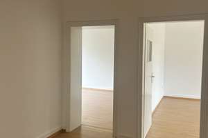 Schöne drei Zimmer Wohnung in gepflegtem Umfeld in Köln-Weidenpesch – Fehrbellinstrasse 6, 50737 Weidenpesch, Köln – Vorschaubild 4