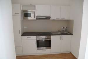Moderne 2,5-Zimmer-Wohnung mit Gartenterrasse, EBK und Tiefgarage (E-Auto!) – Heideloffstraße 26, 90478 Glockenhof, Nürnberg – Vorschaubild 4