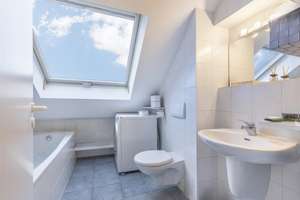 Gepflegte 3-Zimmer-Maisonettewohnung mit Balkon und Stellplatz – Die vollständige Adresse der Immobilie erhältst du vom Anbieter., 50997 Rondorf, Köln – Vorschaubild 4