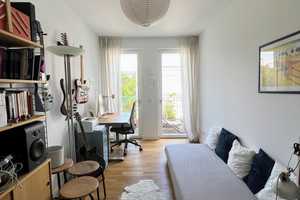 Helle 4 Zimmer Wohnung mit großem Balkon im Hinterhaus, frei ab 01.09.2025 – Berlin – Vorschaubild 8
