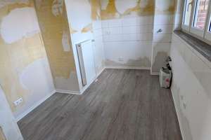 Sanierte 2-Zimmer-DG-Wohung in Düsseldorf-Lichtenbroich mit Balkon – Volkardeyer Weg 11, 40472 Lichtenbroich, Düsseldorf – Vorschaubild 5