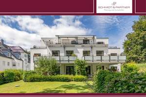 Exklusive Luxuswohnung in Bestlage mit zwei Balkonen und Teilmeerblick!
