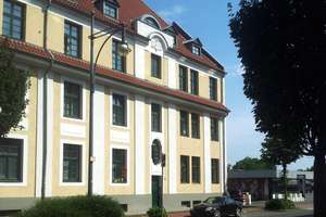 Krefeld, zentral gelegen:  8 Parteienhaus, reines Wohnobjekt, gut vermietet !