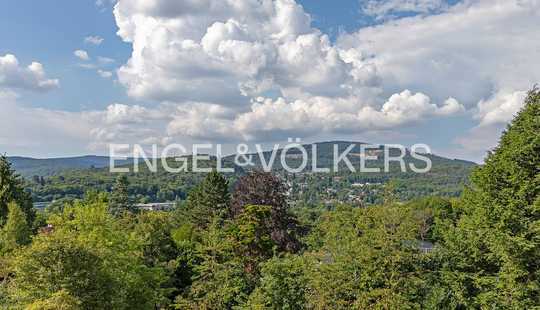 Bild von Familienglück am Waldrand – Wohnen mit Weitblick und Geborgenheit